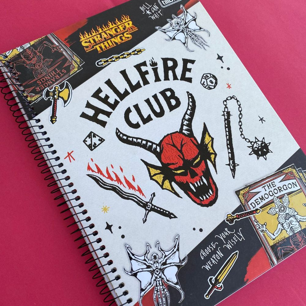 Caderno Stranger Things Universitário 1 Matéria Hellfire Club
